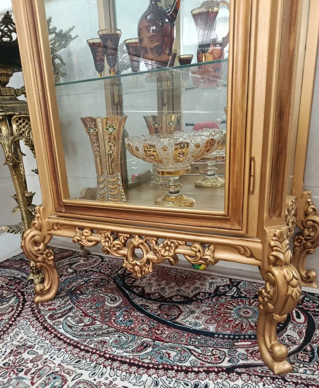 ویترین سلطنتی منبت کاردست چوب راش ساخت ورنگ سفارشی|بوفه، ویترین، کنسول|قم, نخودی|دیوار