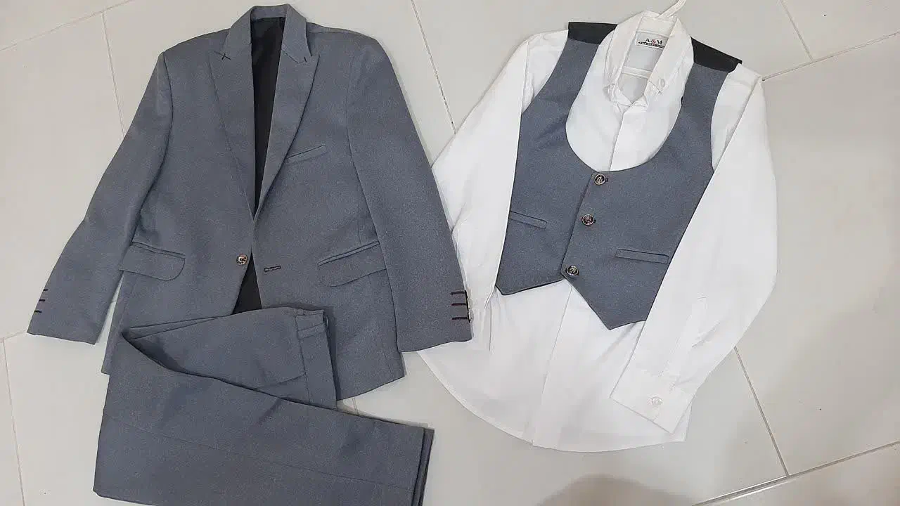 کتوشلواربچهگانه|کفش و لباس بچه|کرج, مصباح|دیوار