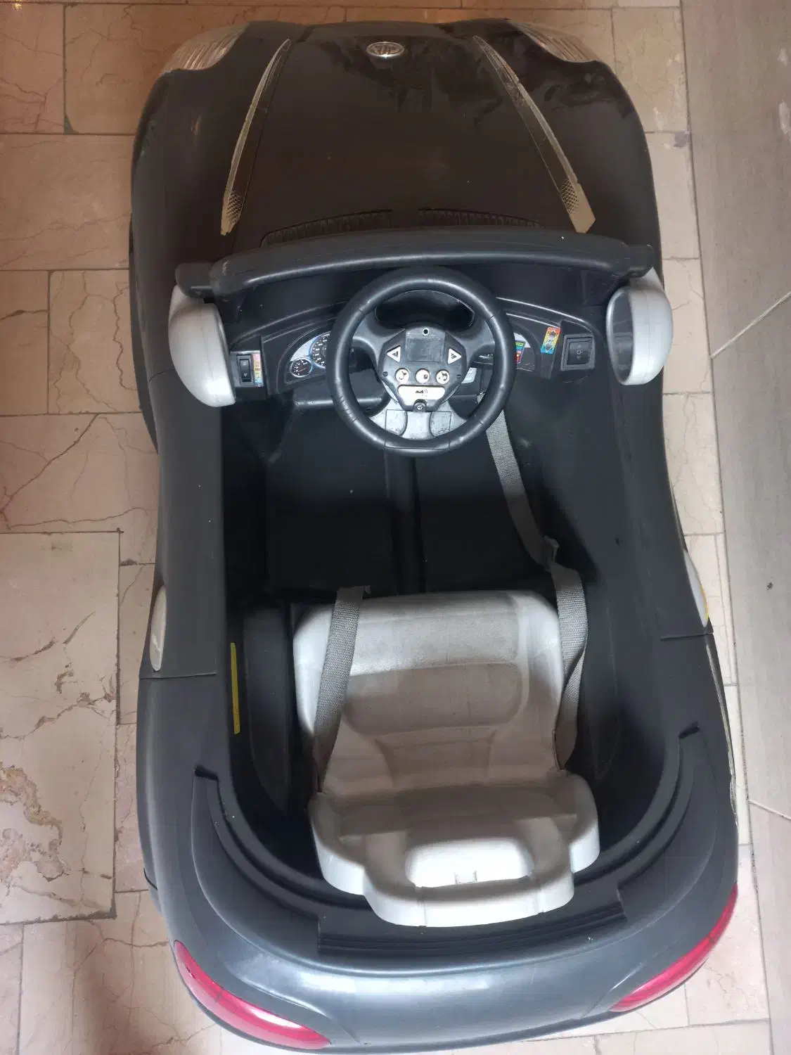 ماشین کنترلی شارژی تک موتور در حد نو|اسباب‌بازی بچه|رشت, گلسار|دیوار