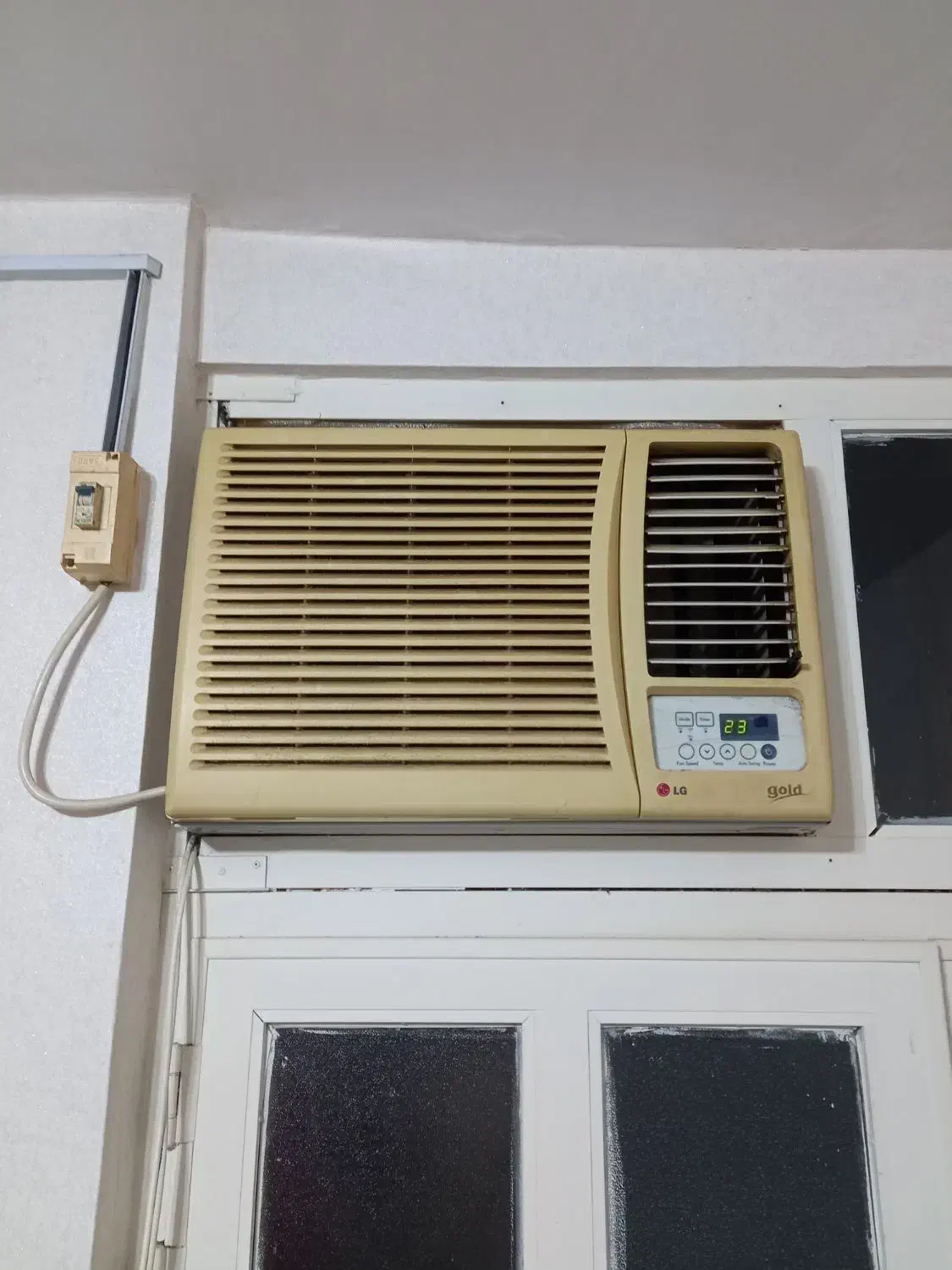 کولرپنجره ای ال جی۱۹۰۰۰|کولر گازی و فنکوئل|رشت, جانبازان|دیوار