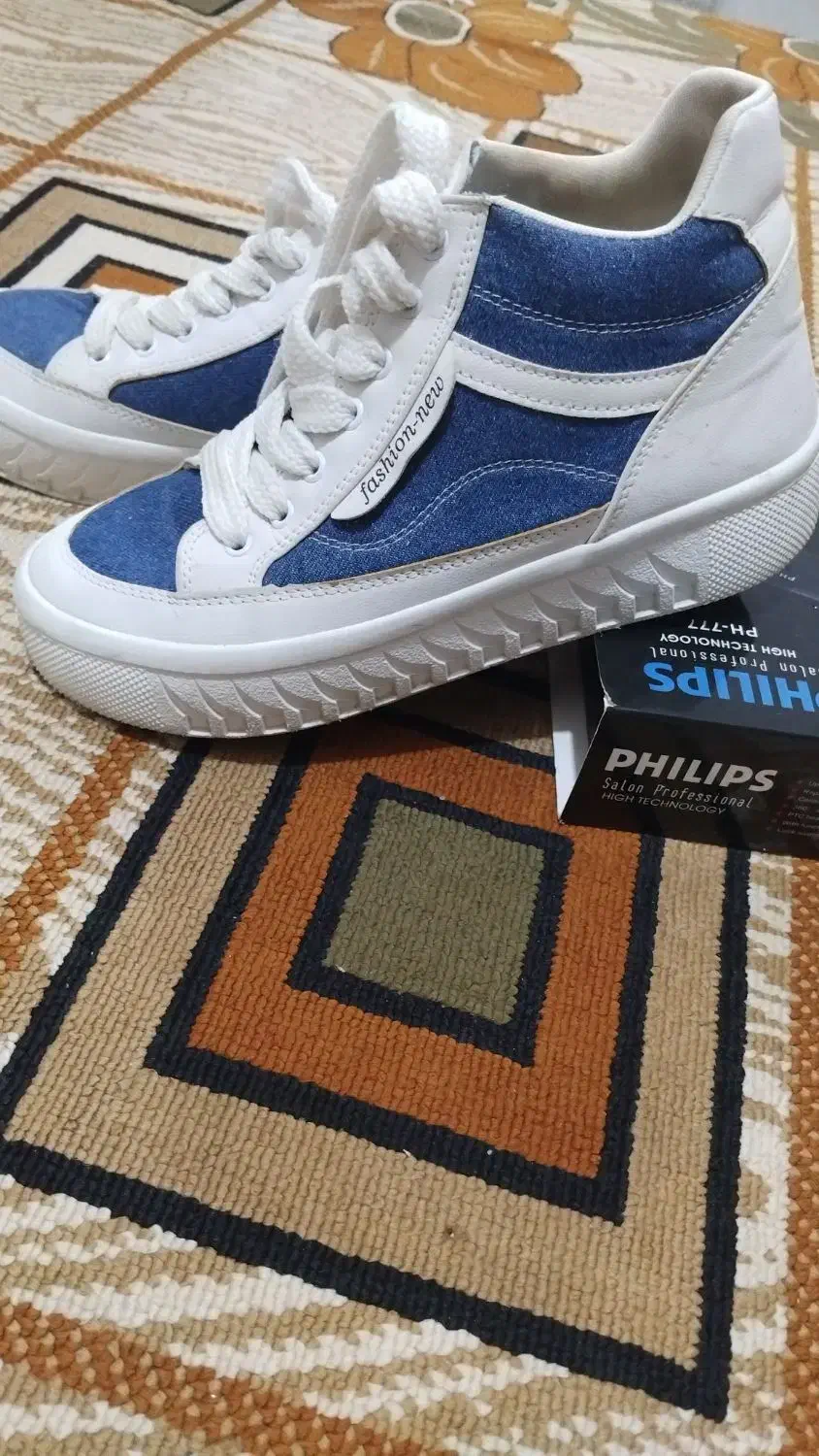 کفش نو|کیف، کفش، کمربند|بروجرد, |دیوار