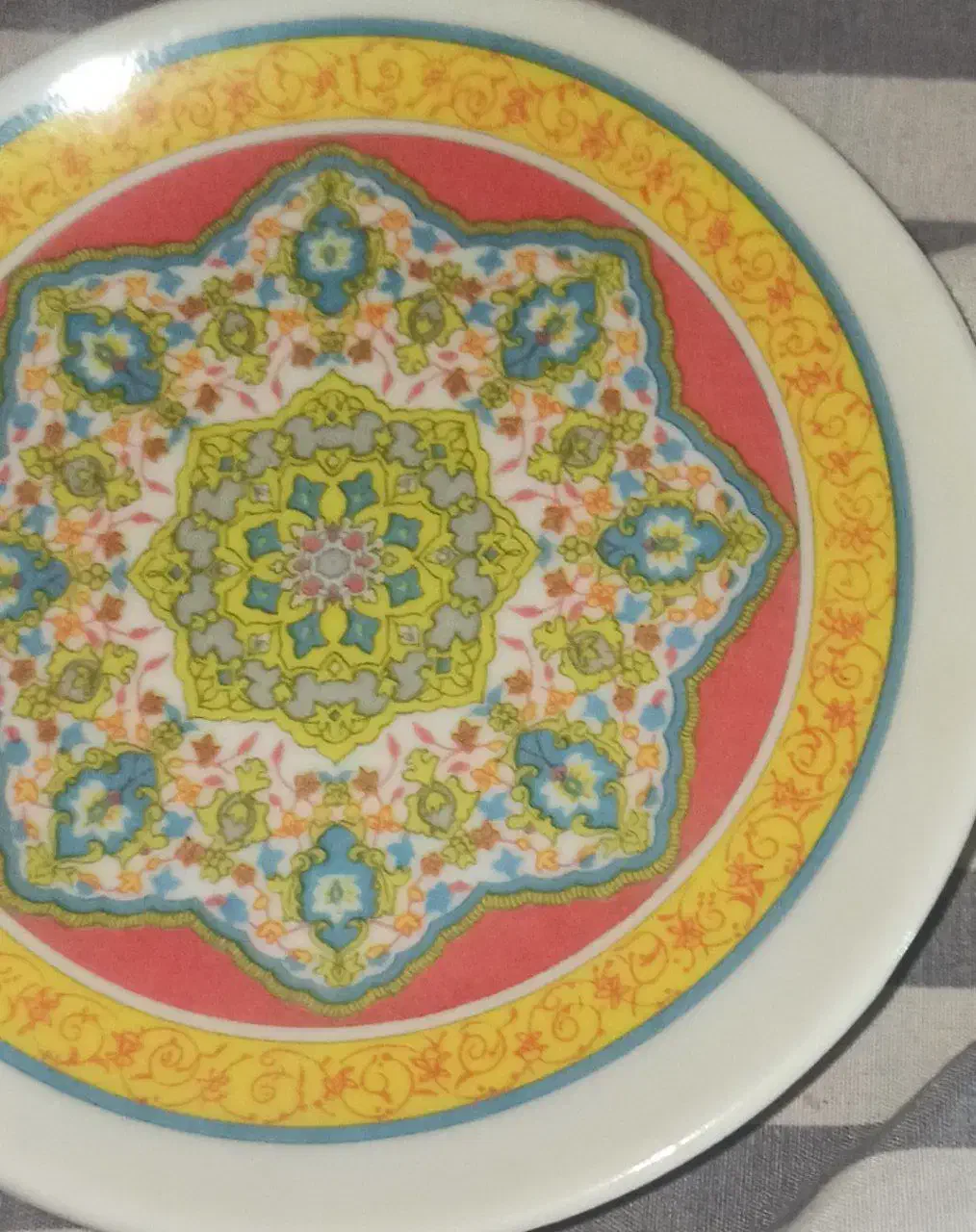 ملامین|ظروف سرو و پذیرایی|فولادشهر, فولادشهر|دیوار