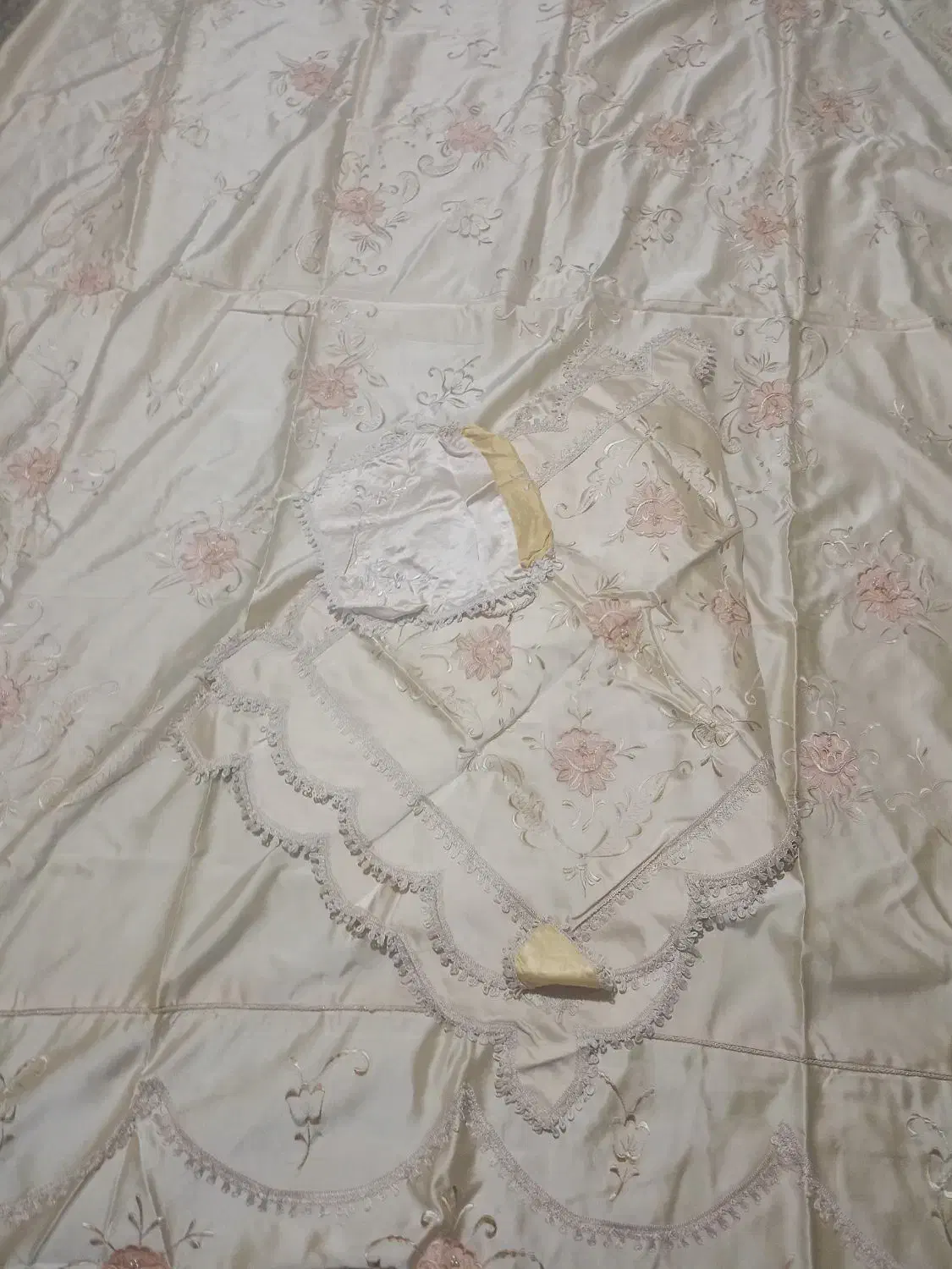 روتختی|سرویس روتختی|تربت جام, میان جام|دیوار