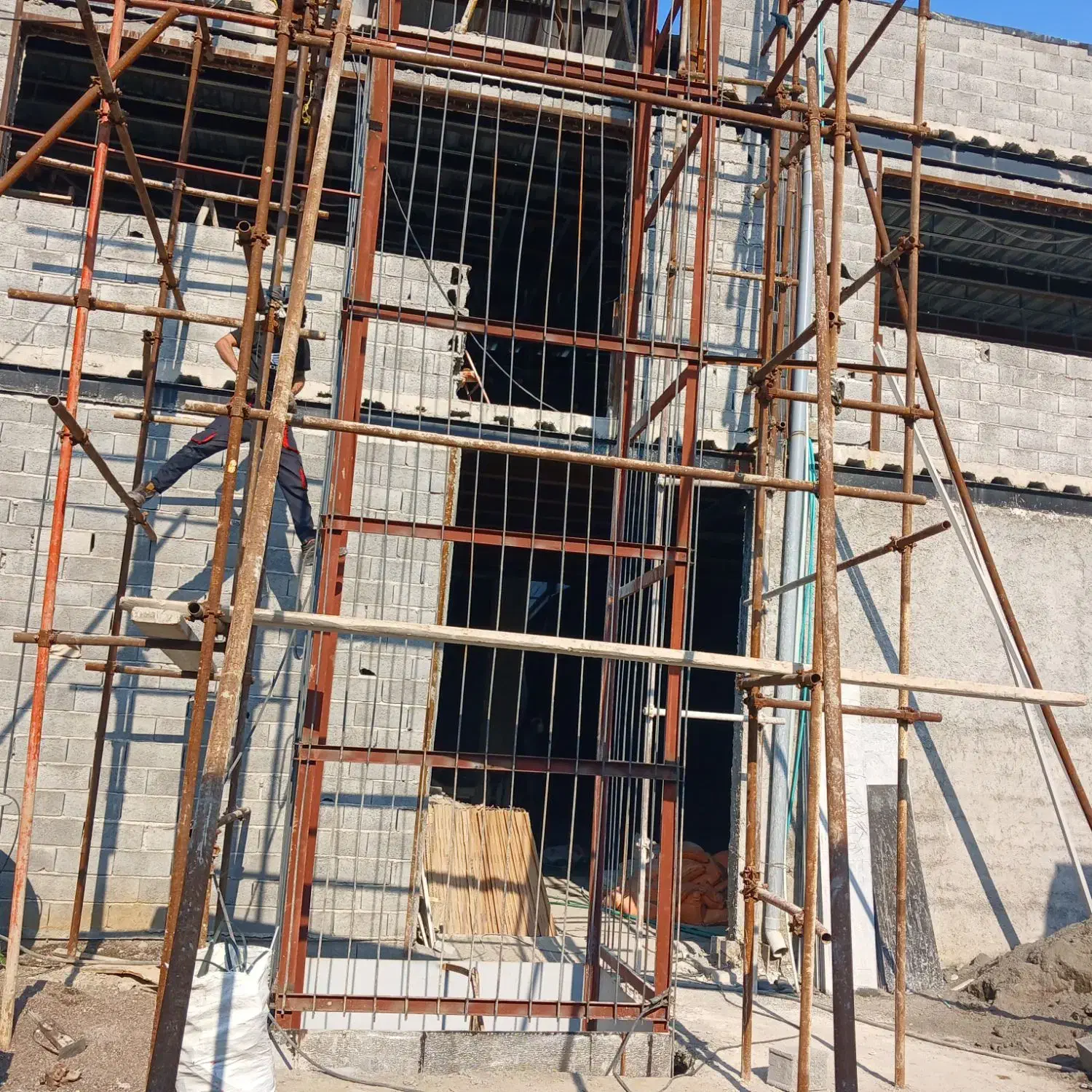 جوشکاری ساختمان همراه جرثقیل|خدمات پیشه و مهارت|لنگرود, |دیوار