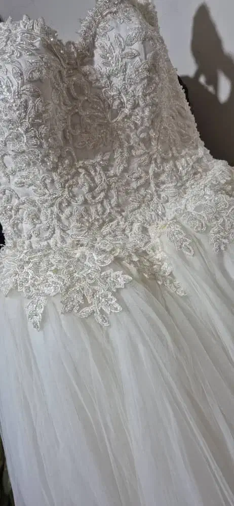 لباس عروس|لباس|اهواز, کوی باهنر|دیوار