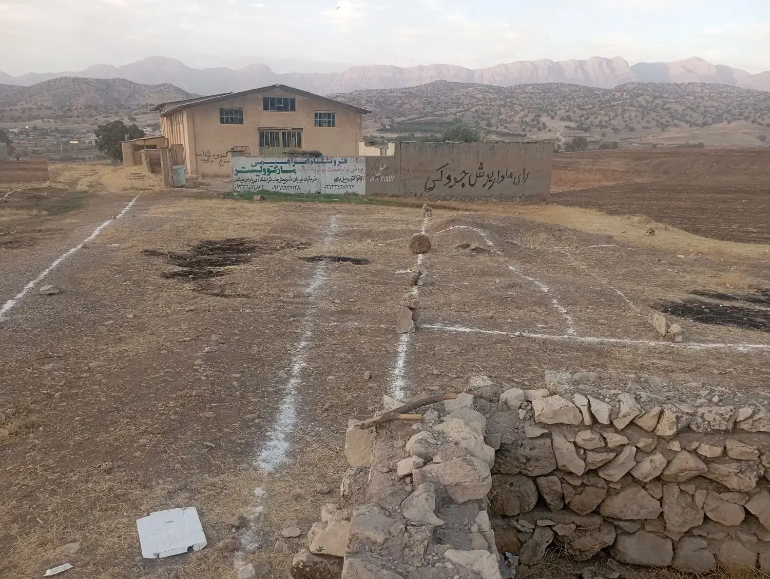 زمین تجاری ویسیان کنار جاده اصلی|فروش زمین و ملک کلنگی|ویسیان, |دیوار