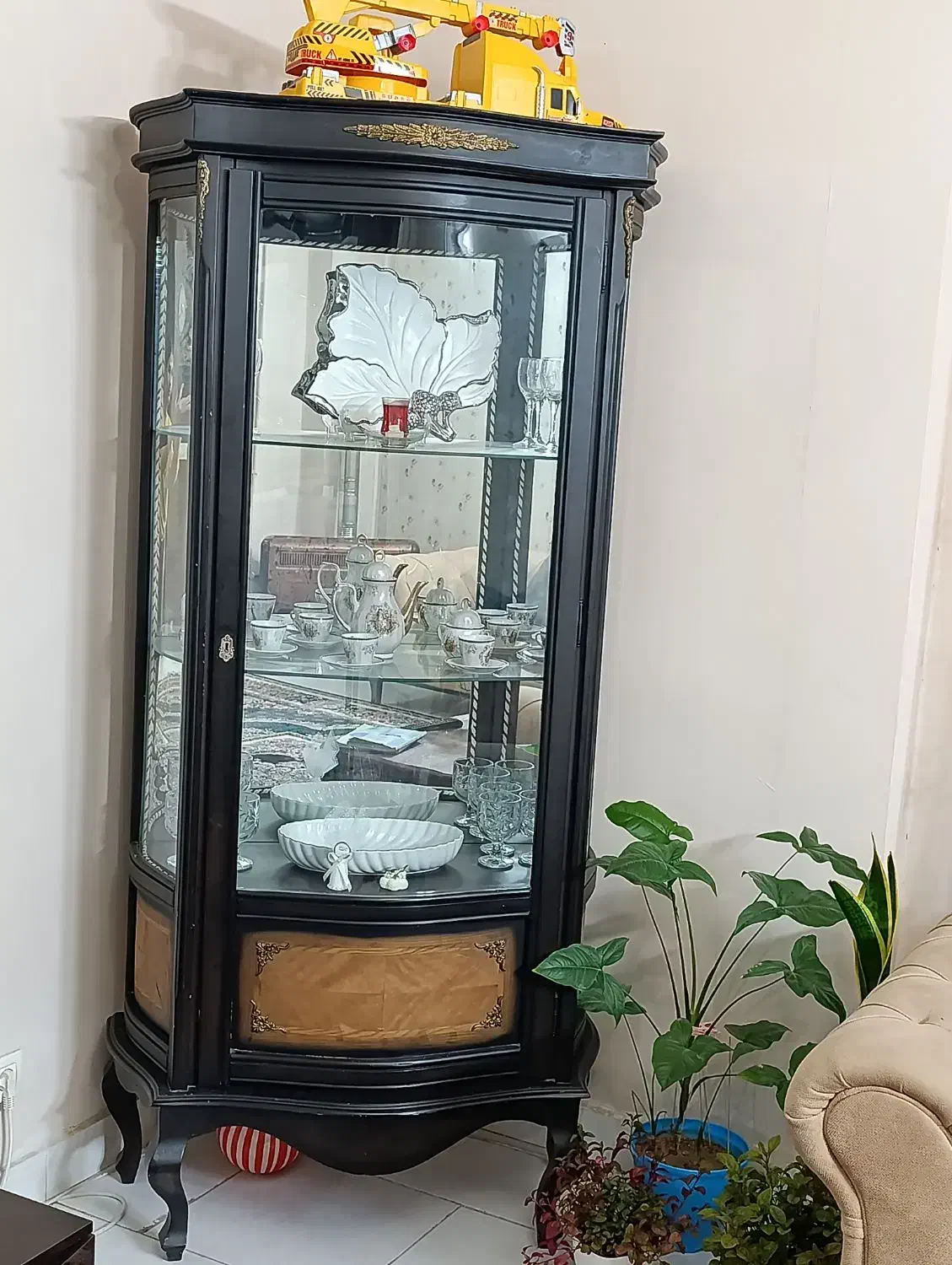 گنجه|بوفه، ویترین، کنسول|گلبهار, شهر جدید گلبهار|دیوار