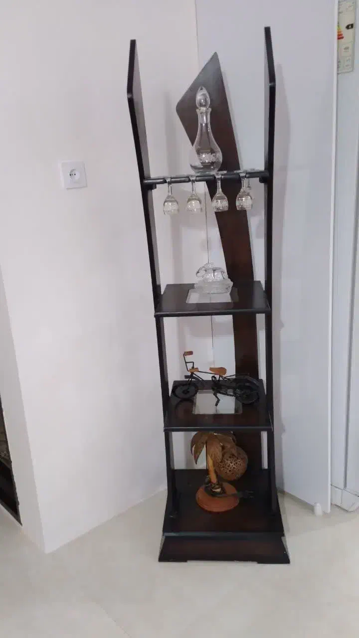 استند فروشی.کاملا نو و سالم|کتابخانه، شلف، قفسههای دیواری|خرمدره, |دیوار