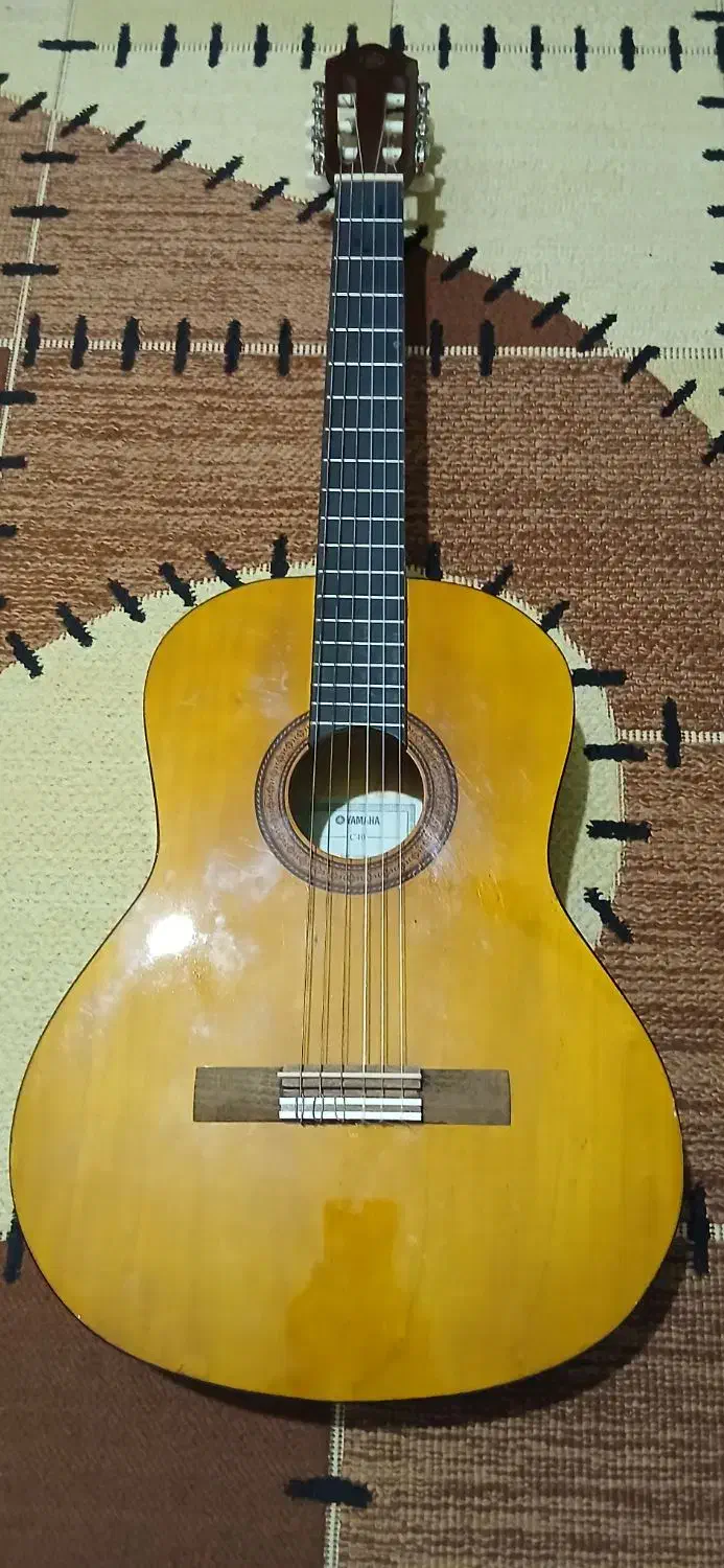 گیتار سی ۴۰ یاماها چینی درجه یک|گیتار، بیس، امپلیفایر|آبادان, |دیوار