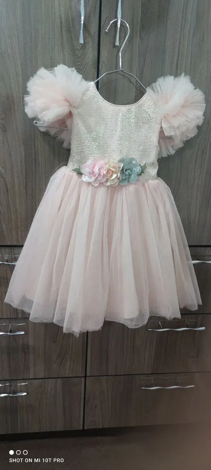 لباس عروس برای پنج الی شش سال قیمت 600هزارتومان|لباس|سقز, |دیوار