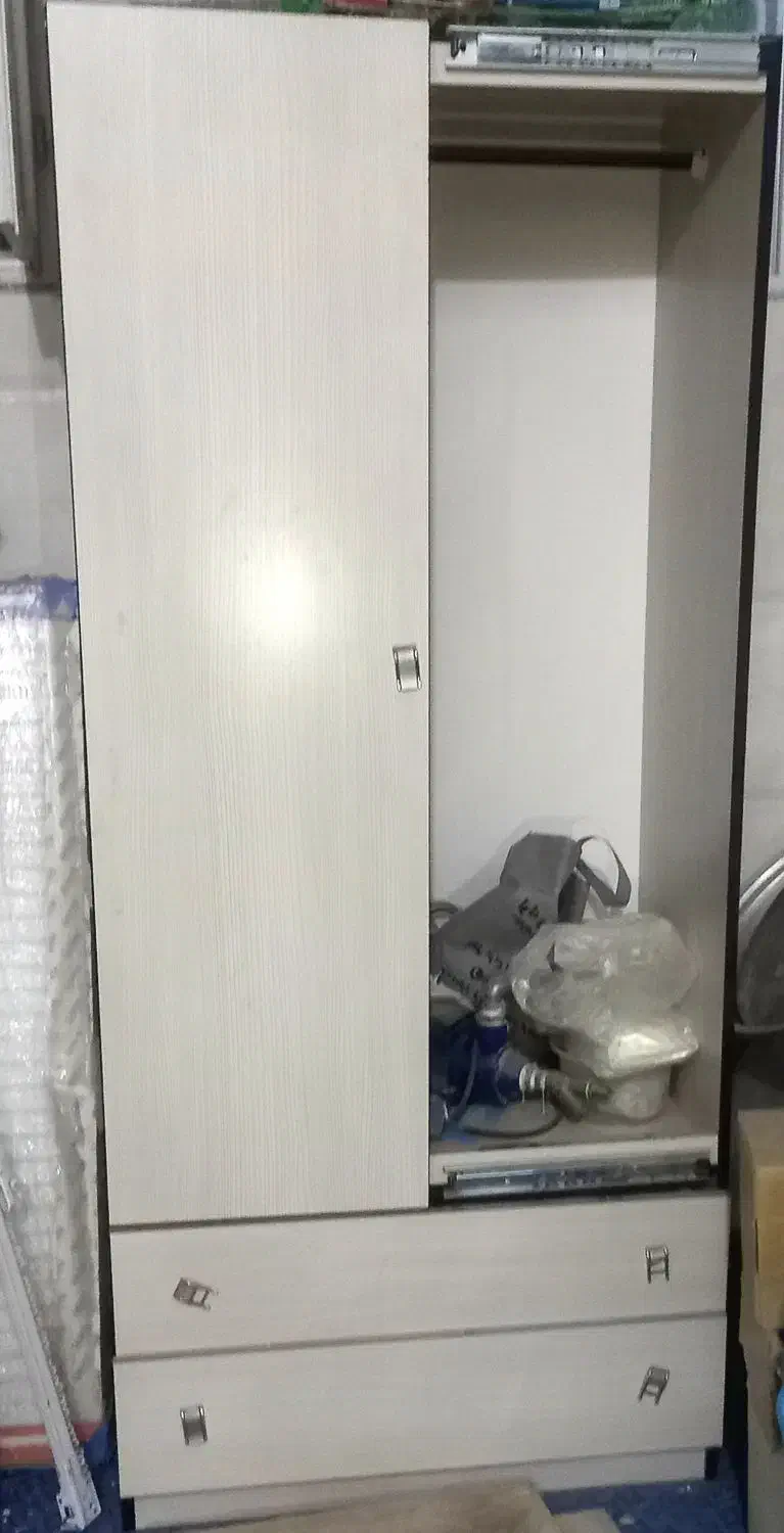 یک عدد بوفه و کمد لباس|مبلمان خانگی و میز عسلی|مهریز, |دیوار