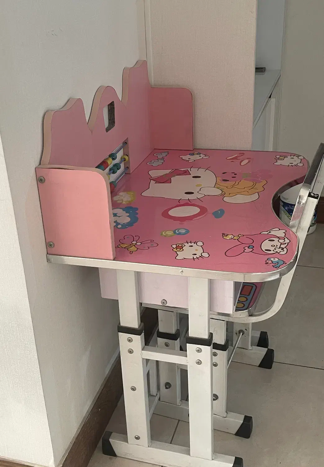 میز تحریر کودک|میز تحریر و کامپیوتر|مبارکه, |دیوار