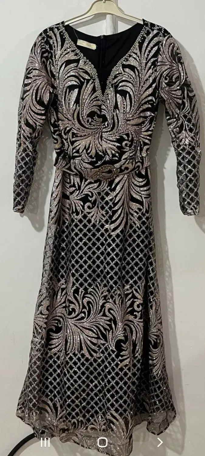 لباس مجلسی|لباس|نقده, |دیوار