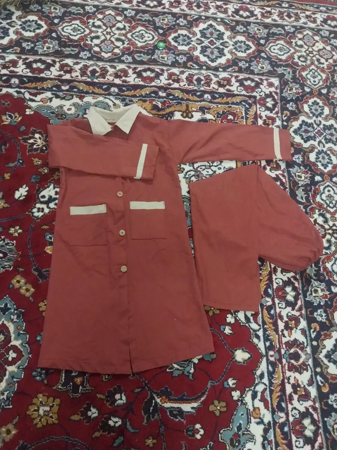 لباس فرم مدرسه قیمت۲۰۰ تومن|لباس|یزد, |دیوار