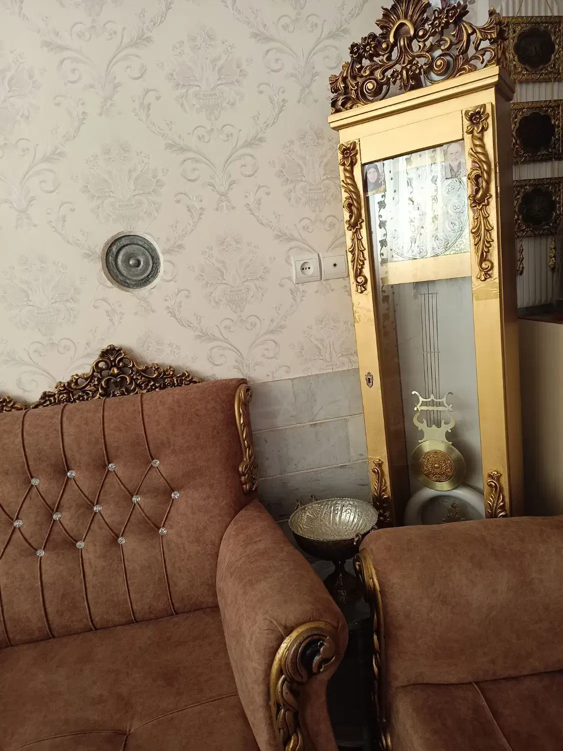 مبل و ساعت و بوفه|مبلمان خانگی و میز عسلی|بیرجند, |دیوار