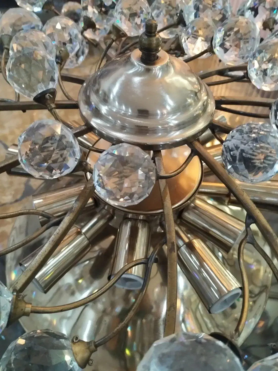 لوستر برنزی چسبیده به سقف کریستالی|لوستر و چراغ آویز|تهران, سازمان برنامه جنوبی|دیوار