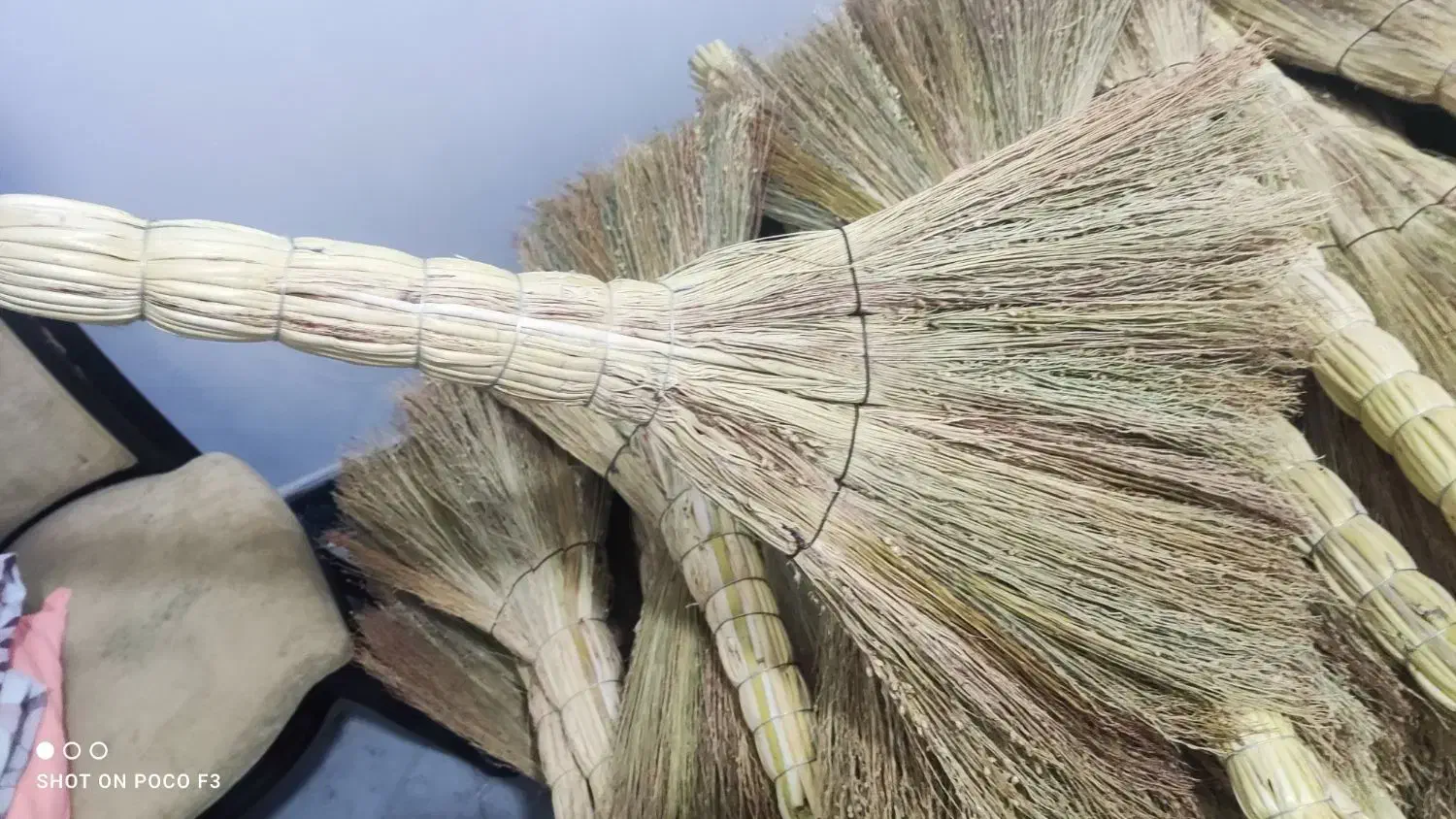 جارو|لوازم نظافت|کلاله, |دیوار