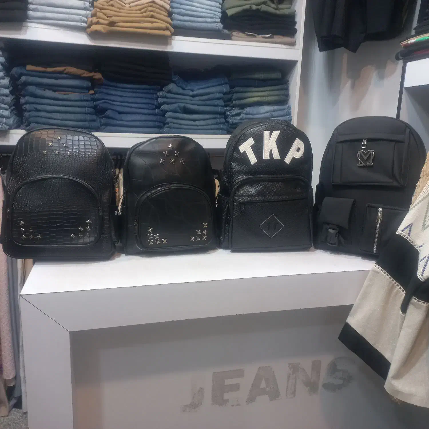 کوله دخترانه|کیف، کفش، کمربند|ایلام, |دیوار