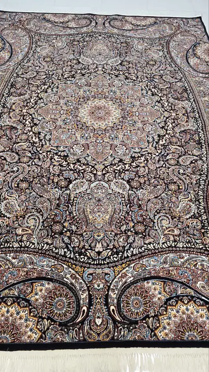 دو تخته فرش9متری700شانه سرمه‌ای|فرش|ایلام, |دیوار