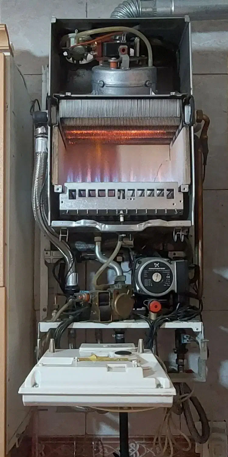 سرویسکار پکیج، نصب و سرویس انواع پکیج و رادیاتور|خدمات پیشه و مهارت|تهران, کوی بیمه|دیوار