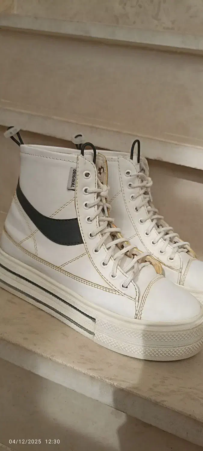 بوت|کیف، کفش، کمربند|مریوان, |دیوار