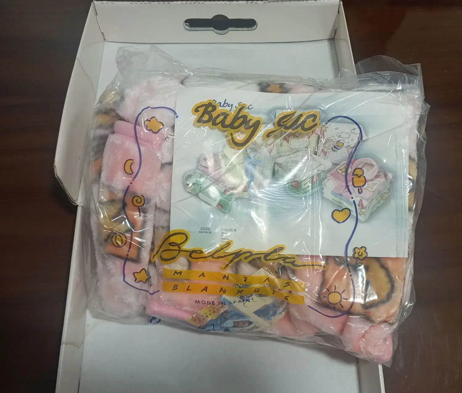 پتوی نوزادی خارجی|رختخواب، بالش، پتو|ارومیه, |دیوار