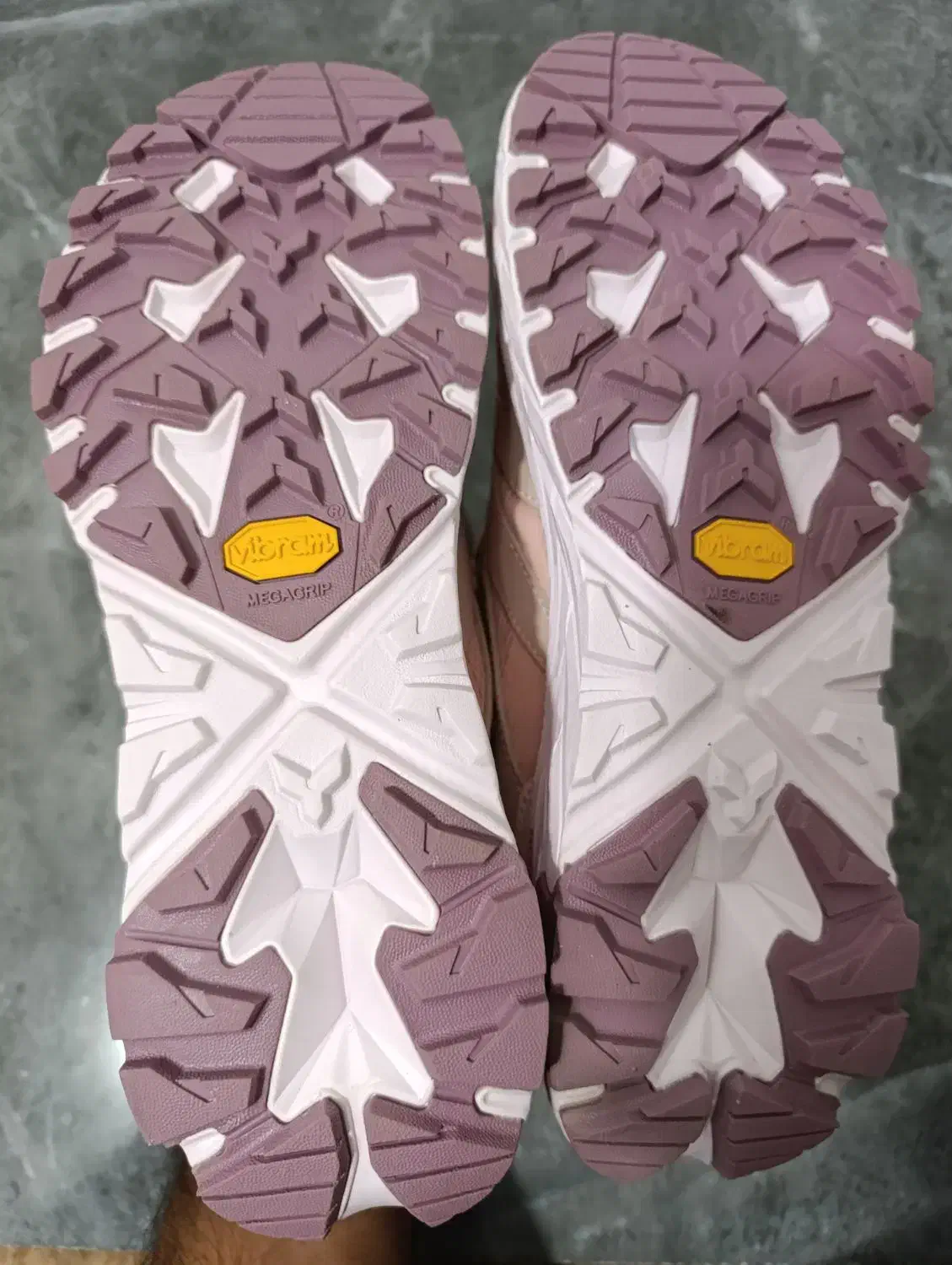 کتونی هوکا 44|کیف، کفش، کمربند|مشهد, توس (بلوار توس)|دیوار