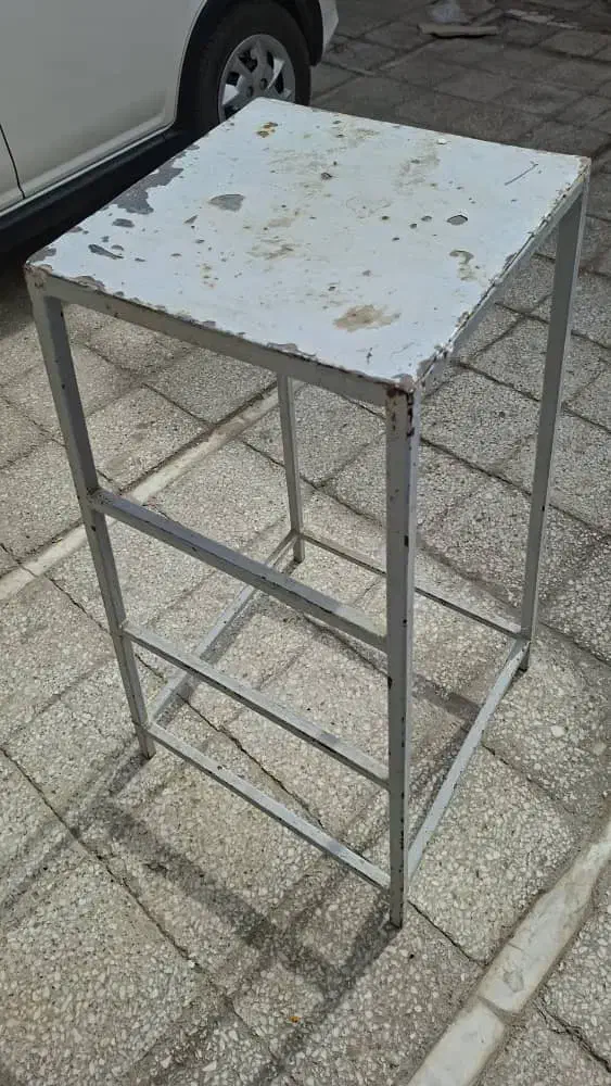 چهارپایه و فرغون|صندلی و نیمکت|زاهدان, |دیوار