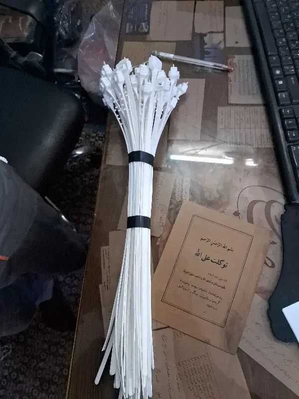 بست زیپی|قطعات یدکی و لوازم جانبی|قم, بیانی|دیوار