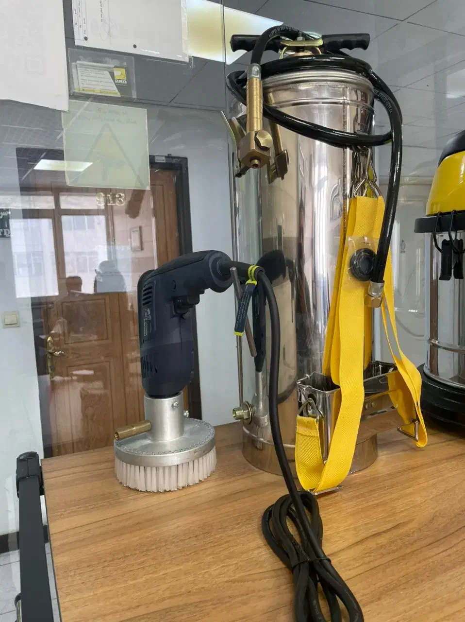 مبل شوی افضالی|بندرخت و رخت‌آویز|مرند, |دیوار