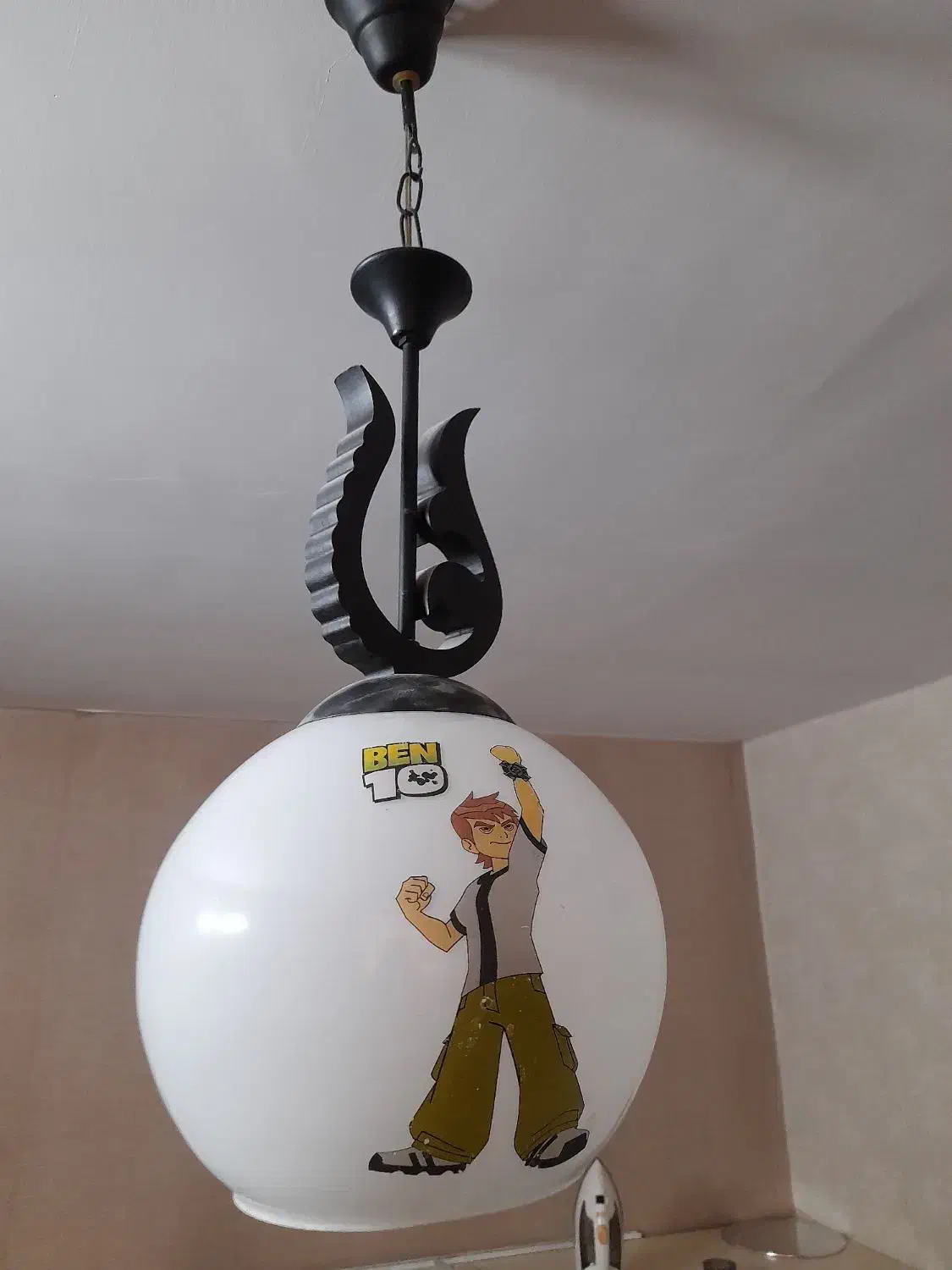 لوستر اتاق پسر بچه|لوستر و چراغ آویز|شاهینشهر, حافظ شمالی|دیوار