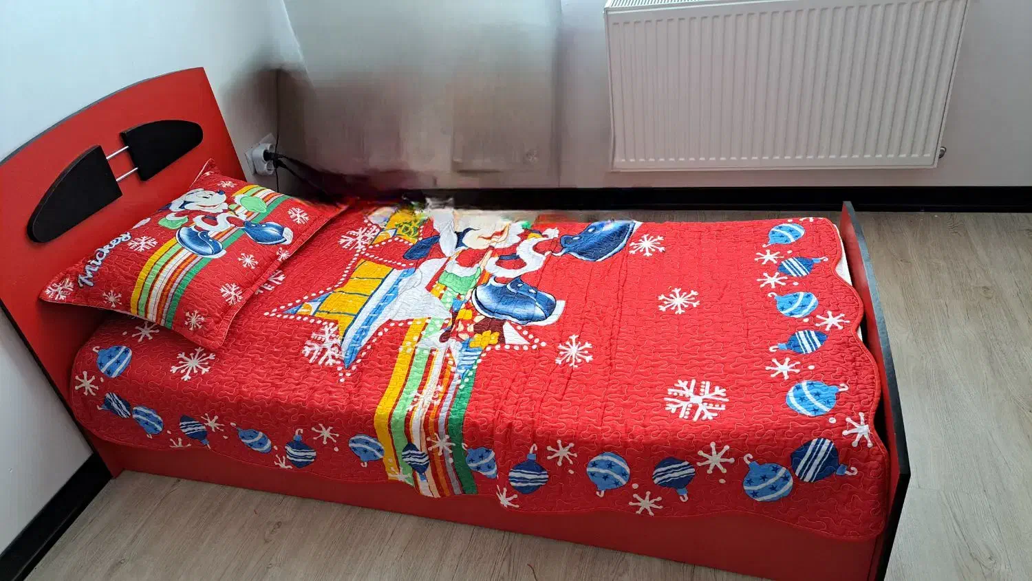 تخت خواب نوجوان|اسباب و اثاث بچه|ملایر, |دیوار