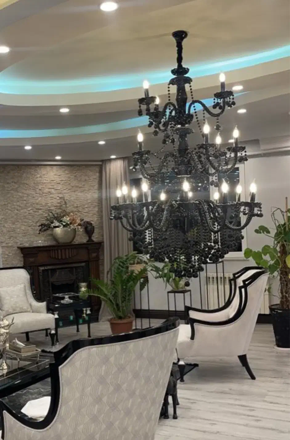 لوستر سه طبقه . ۲۱ شاخه|لوستر و چراغ آویز|رشت, دیلمان|دیوار