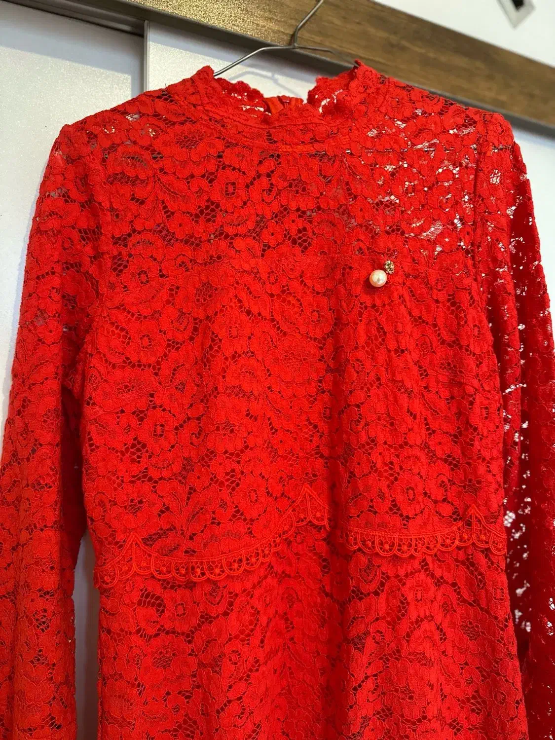 پیراهن مجلسی|لباس|پردیس, فاز ۱|دیوار