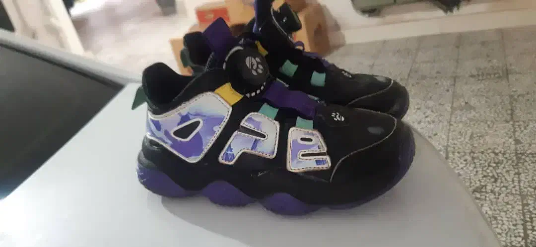 کتونی خارجی اسپرت|کیف، کفش، کمربند|رودسر, |دیوار