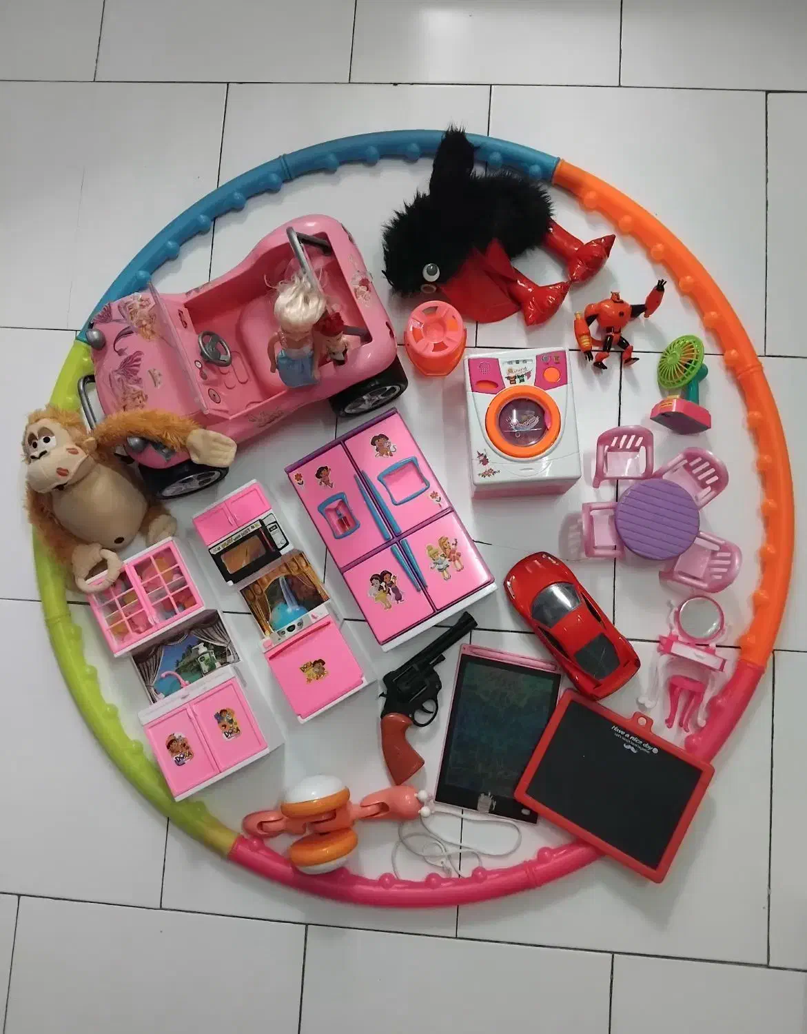 یه عالمه اسباب‌بازی در حد نو|اسباب‌بازی بچه|تهران, مجیدآباد|دیوار