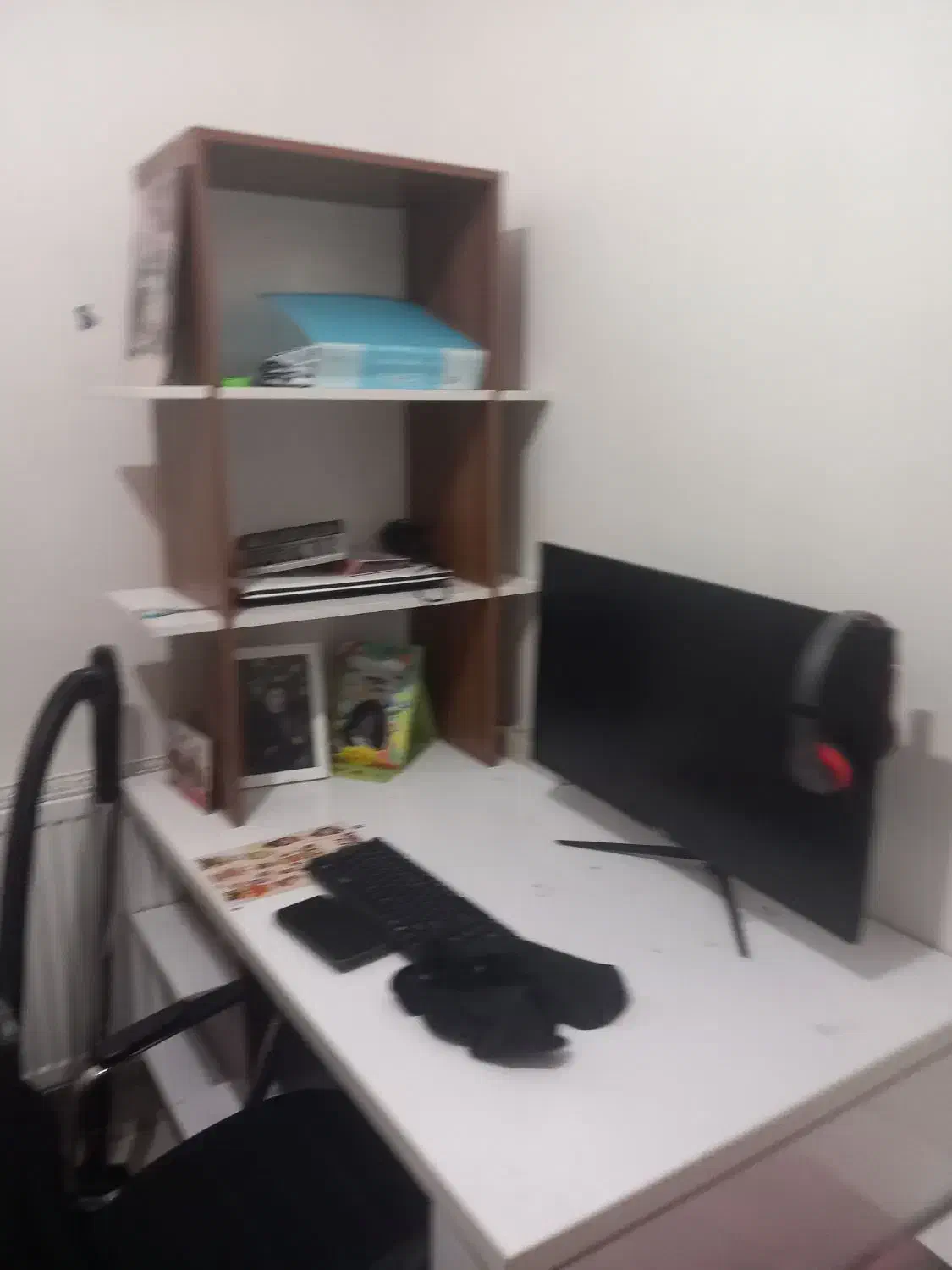 میز|میز تحریر و کامپیوتر|هشتگرد, شهرک کوثر|دیوار