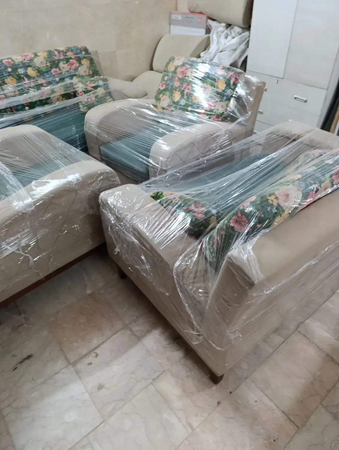 5دست‌مبلمان‌زیرقیمت|مبلمان خانگی و میز عسلی|نجف‌آباد, کهریزسنگ|دیوار