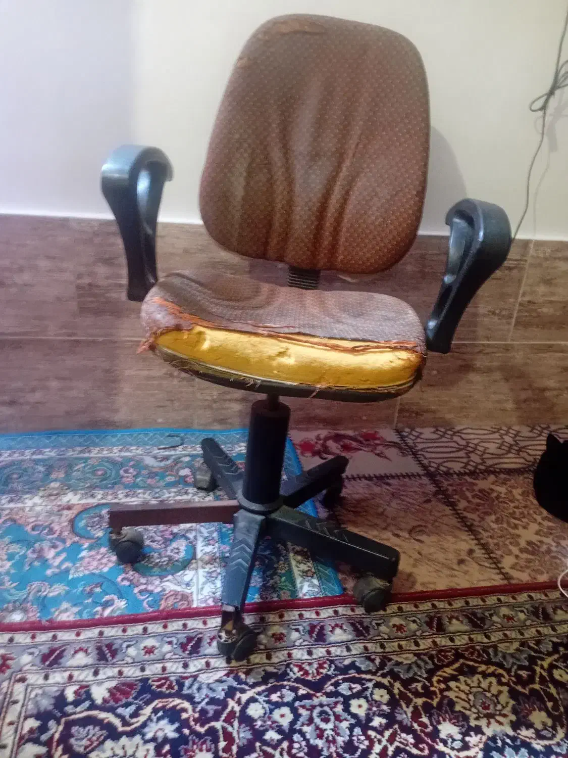 صندلیچرخدارکارکرده|صندلی و نیمکت|آبادان, |دیوار