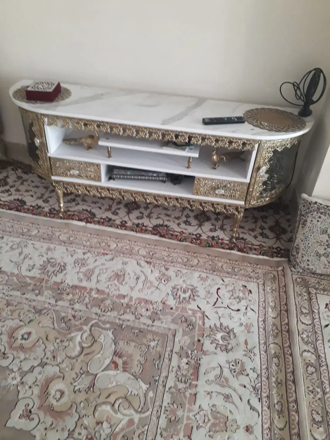 زیرتلویزیون درحدنو|میز تلویزیون|اصفهان, سرشبادران|دیوار