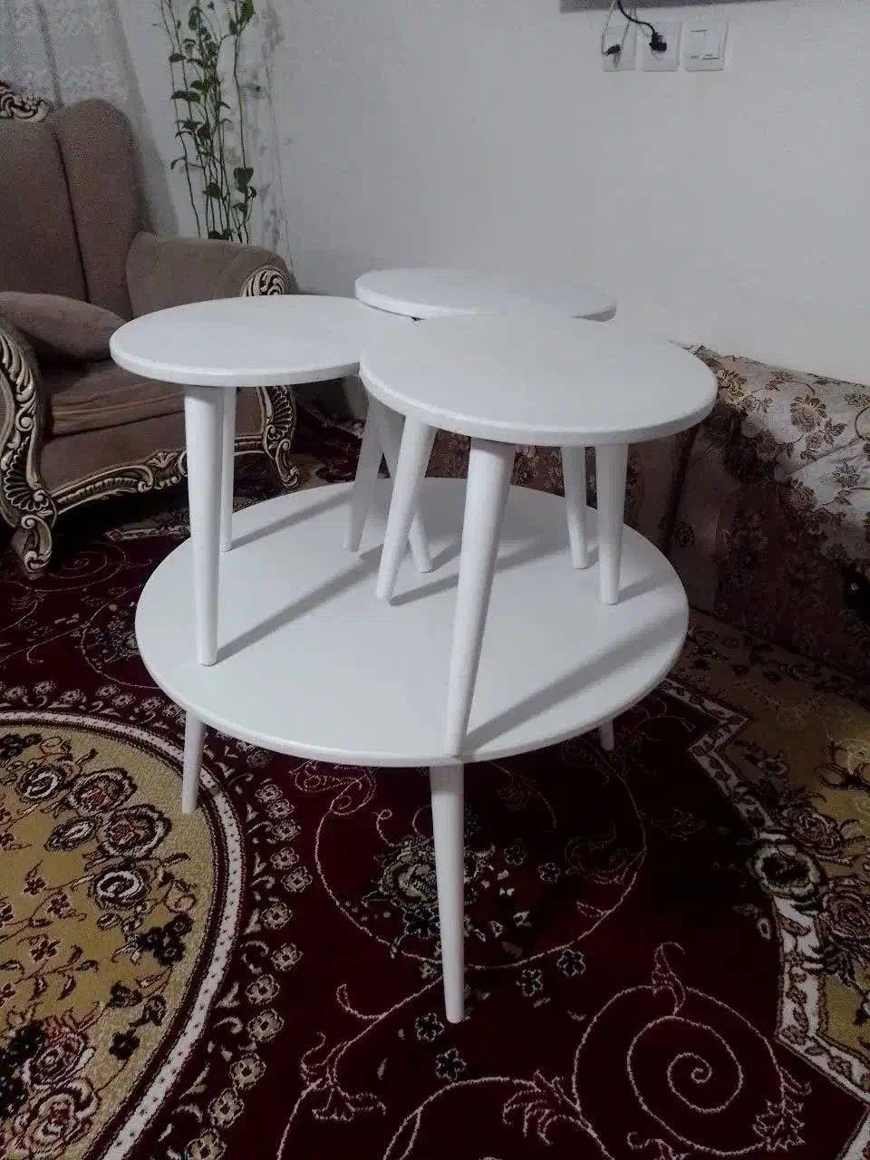 میز جلو مبلی و ۳ عدد عسلی|مبلمان خانگی و میز عسلی|قم, علی آباد سعدگان|دیوار