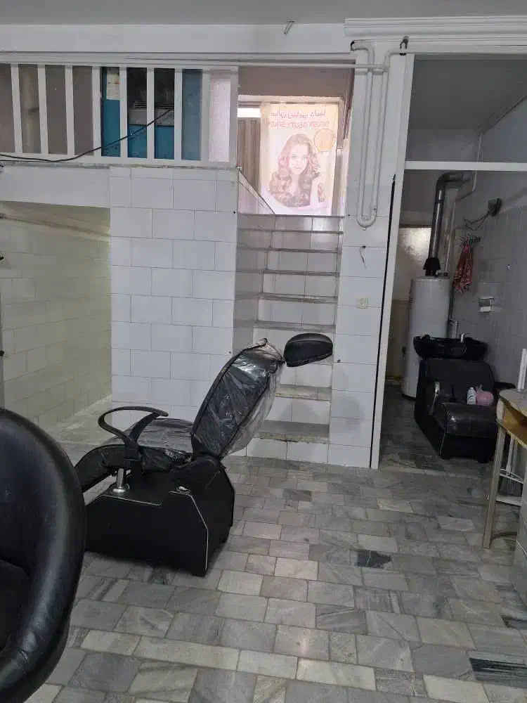 زیرزمین مسکونی و دفتر کار سالن آرایشگاه خیاطی ..|اجارهٔ خانه و ویلا|حمیدیا, |دیوار