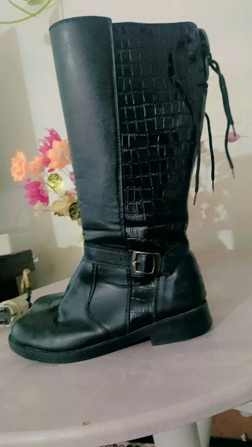 پوتین|کیف، کفش، کمربند|خرم‌آباد, |دیوار