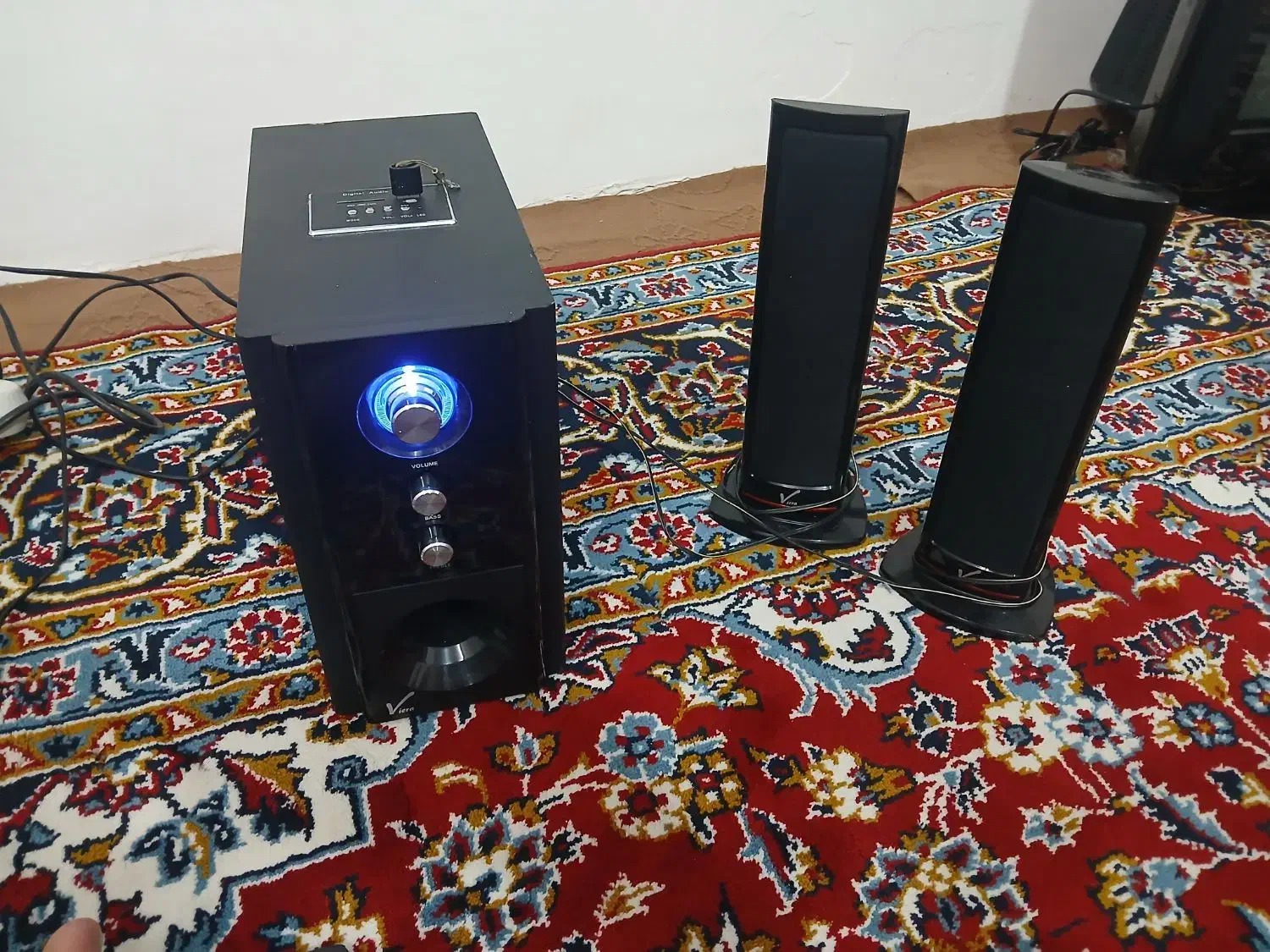 دو عدد اسپیکر|سیستم صوتی خانگی|بروجرد, |دیوار