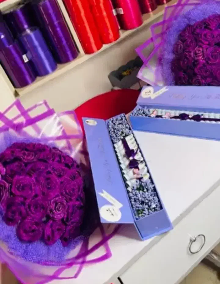 دسته گل مصنوعی، هدیه ی خاص و همیشگی|گل مصنوعی|میانه, |دیوار