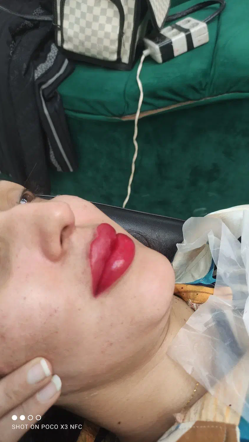 آرایش دائم میکروبلیدینگ فیبروز هاشور سایه شید لب|خدمات آرایشگری و زیبایی|زابل, |دیوار