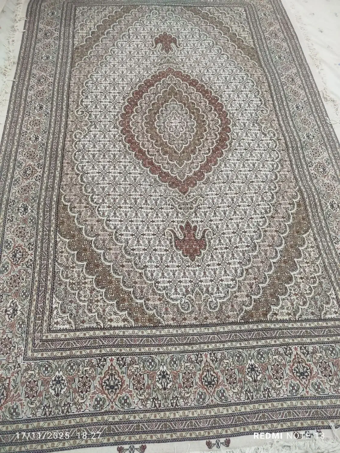 ۱۱ متن گل ابریشمی کرم قهوه‌ای نونو|فرش|میاندوآب, |دیوار