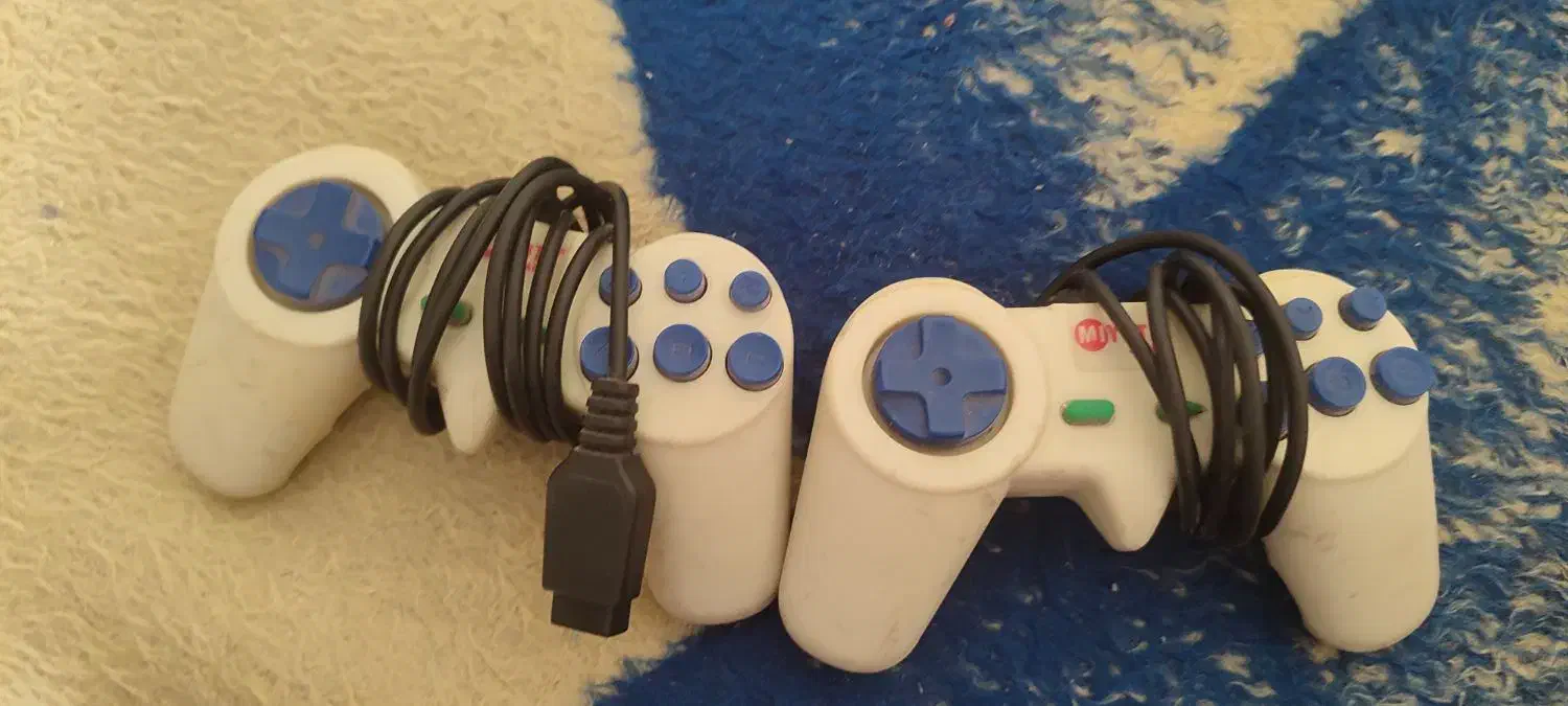 دو عدد دسته قدیمی|کنسول، بازی ویدئویی و آنلاین|فولادشهر, مسکن مهر فولادشهر|دیوار