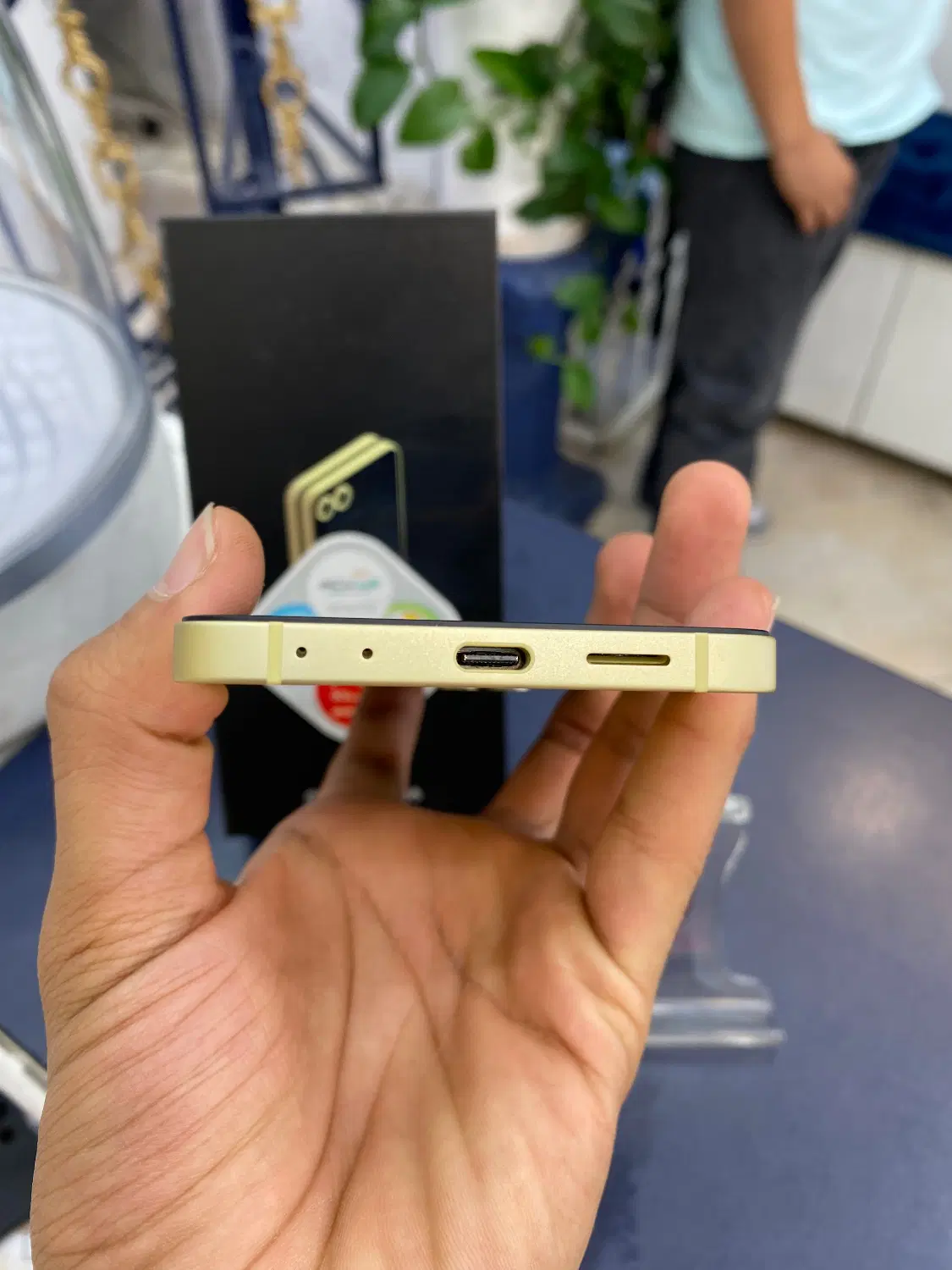 Samsung Z Flip6 256GB گوشی خاص، مناسب افراد خاص|موبایل|کرج, گوهردشت|دیوار