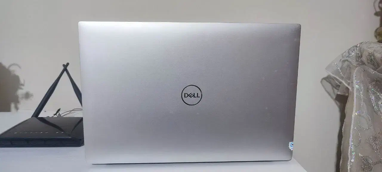 dell precision 5540|رایانه همراه|اندیشه, اندیشه فاز ۱|دیوار